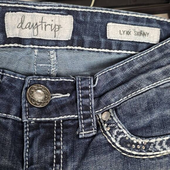 Daytrip Lynx Skinny Jeans Women’s 26L Dark Wash - Picture 6 of 9